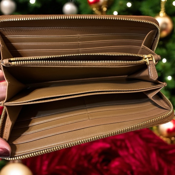 🌟Prada Saffinao Zip Around Wallet🌟 - Picture 6 of 12